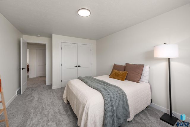 2612 S Galena Ave Avenue, Sioux Falls, SD 57110