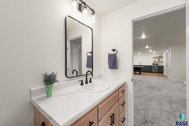 2612 S Galena Ave Avenue, Sioux Falls, SD 57110