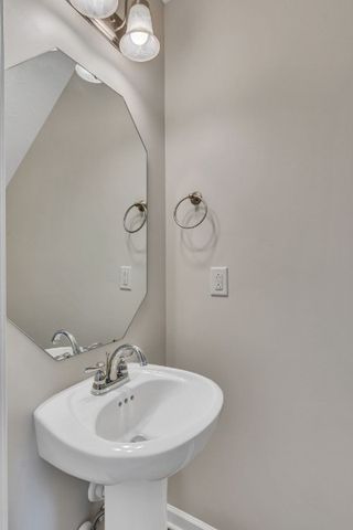 4325 Aurora Cir, Murfreesboro, TN 37127
