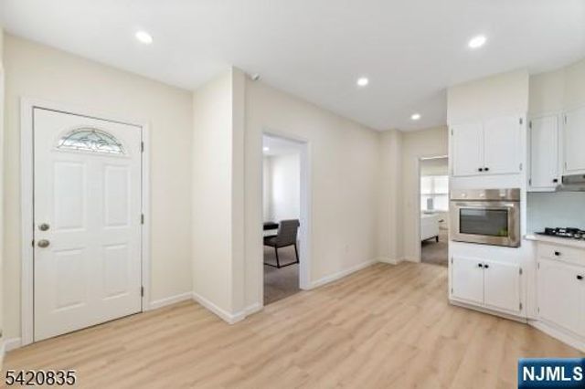 39 Hurden Street, Hillside, NJ 07205