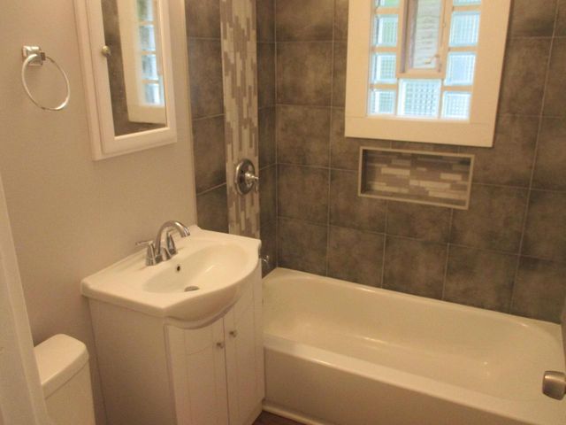 5472 N 40th STREET, Milwaukee, WI 53209