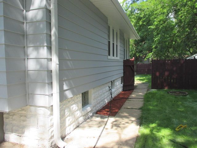 5472 N 40th STREET, Milwaukee, WI 53209