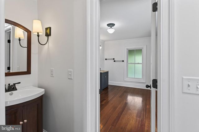 508 E MAIN ST, Berryville, VA 22611