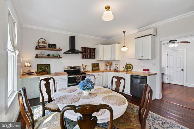 508 E MAIN ST, Berryville, VA 22611