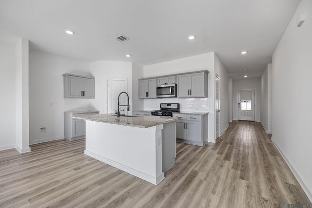 12856 Silverbell Ave, Denham Springs, LA 70726