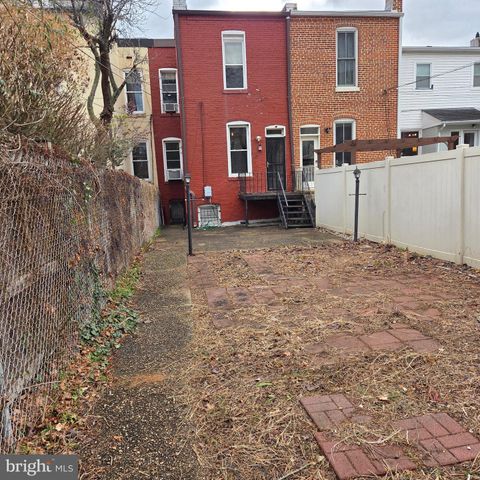1320 A ST SE, Washington, DC 20003