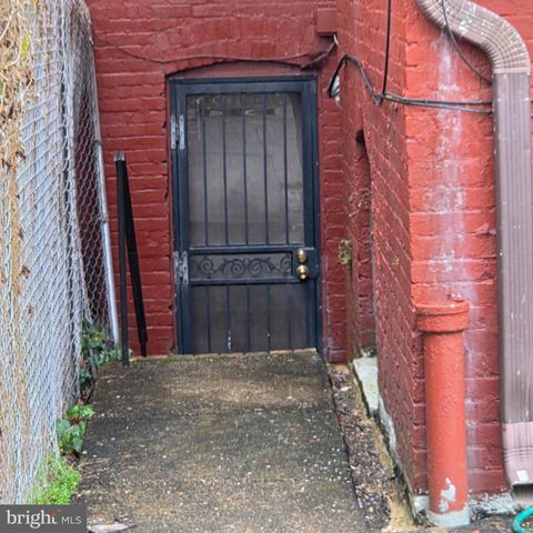 1320 A ST SE, Washington, DC 20003