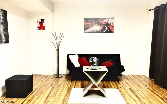 573 Dell Pl, Stanhope Boro, NJ 07874