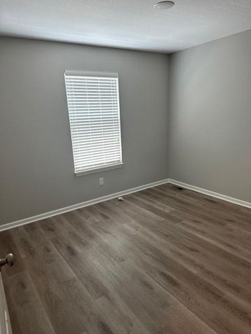 904-906 SW Pampas Circle, Pleasant Hill, MO 64085