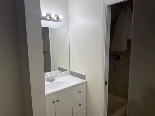 7518 Whisperwillow Dr, Sacramento, CA 95828