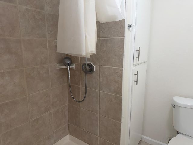 7518 Whisperwillow Dr, Sacramento, CA 95828