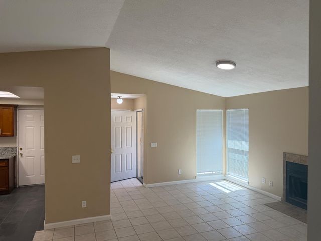 7518 Whisperwillow Dr, Sacramento, CA 95828