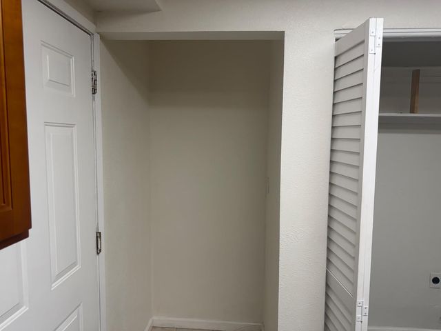 7518 Whisperwillow Dr, Sacramento, CA 95828