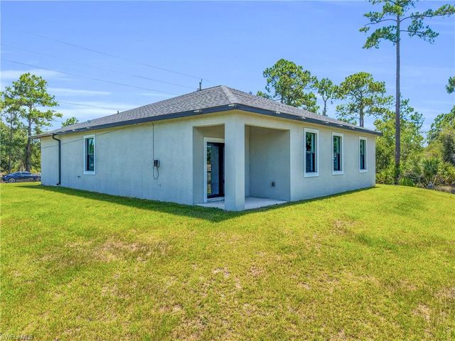 203 E 17th ST, Lehigh Acres, FL 33972