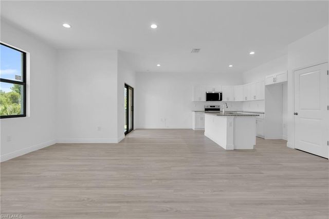 203 E 17th ST, Lehigh Acres, FL 33972