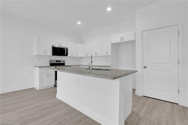 203 E 17th ST, Lehigh Acres, FL 33972