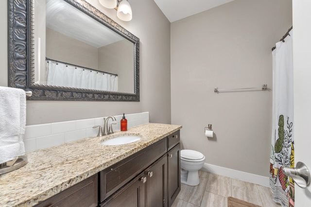 5104 N Colonial Ave, Bel Aire, KS 67226