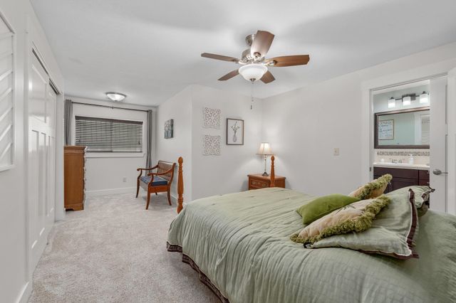 5104 N Colonial Ave, Bel Aire, KS 67226