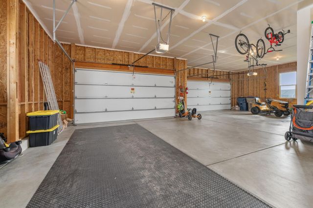 5104 N Colonial Ave, Bel Aire, KS 67226