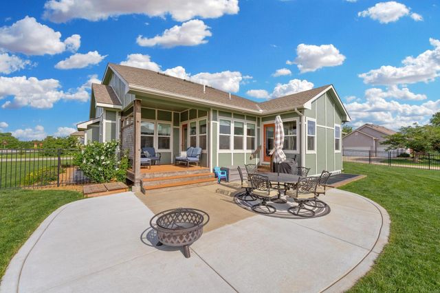 5104 N Colonial Ave, Bel Aire, KS 67226