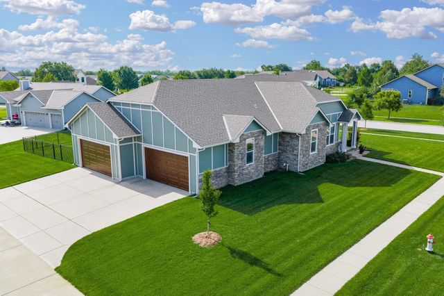 5104 N Colonial Ave, Bel Aire, KS 67226