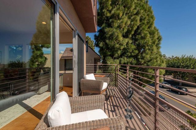 1122 Locust St, San Diego, CA 92106