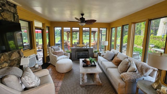 8332 COUNTRYWOOD FWY, Memphis, TN 38016