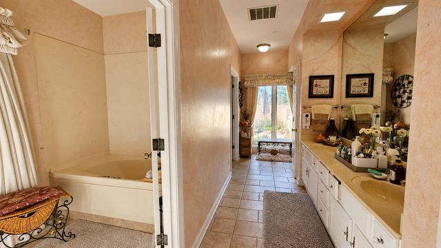 8332 COUNTRYWOOD FWY, Memphis, TN 38016