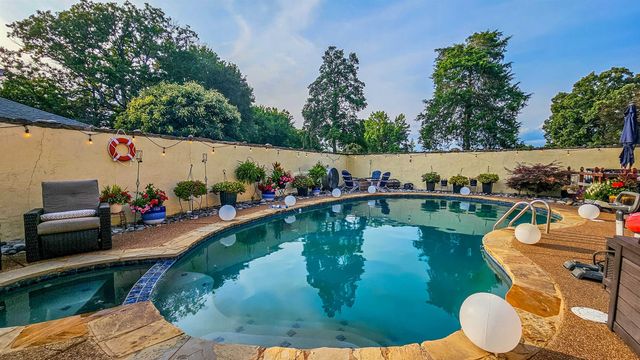 8332 COUNTRYWOOD FWY, Memphis, TN 38016