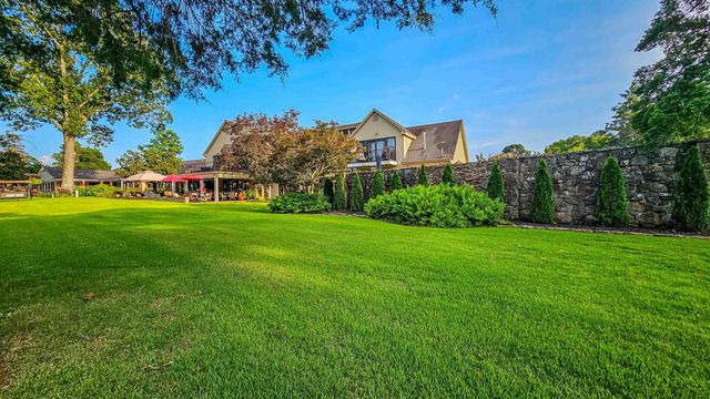 8332 COUNTRYWOOD FWY, Memphis, TN 38016