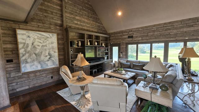 8332 COUNTRYWOOD FWY, Memphis, TN 38016