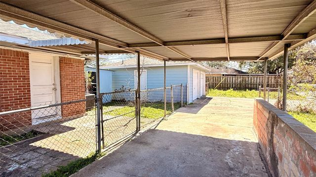 10502 Ambursen Street, Houston, TX 77034