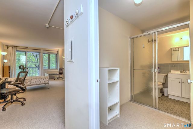 100 York Street 5G, New Haven, CT 06511