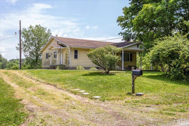 1519 S Willman Road, Hartford City, IN 47348