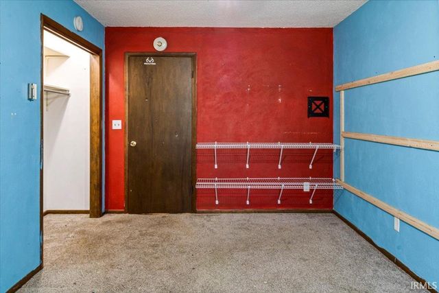 1519 S Willman Road, Hartford City, IN 47348