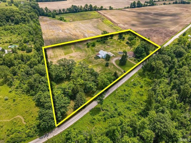 1519 S Willman Road, Hartford City, IN 47348