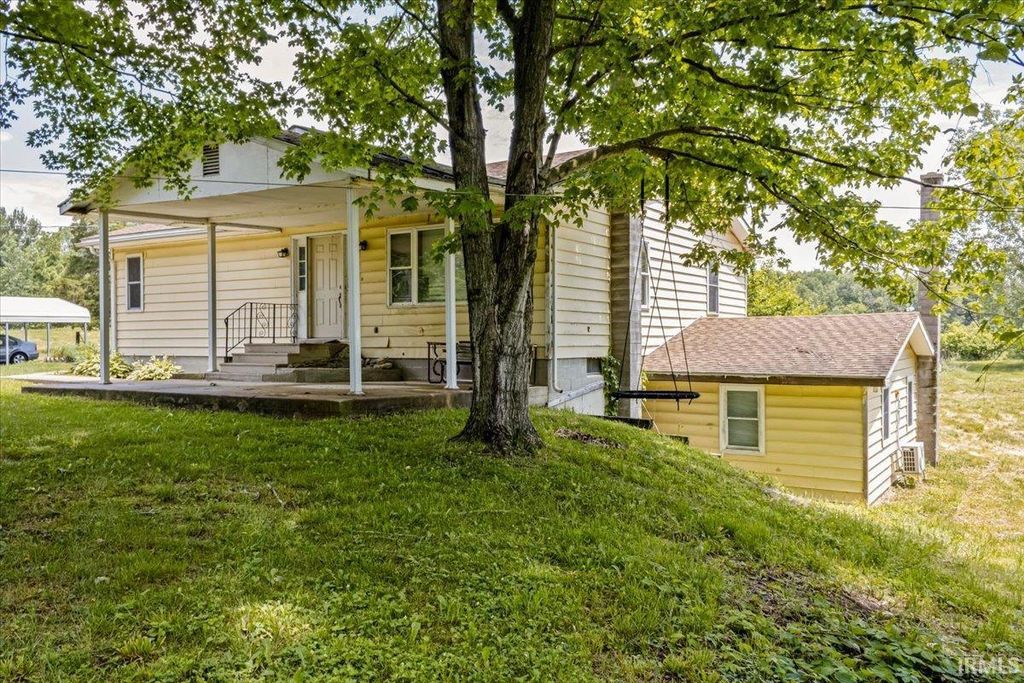 1519 S Willman Road, Hartford City, IN 47348
