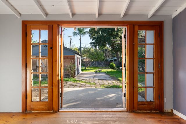 22050 Ybarra, Woodland Hills, CA 91364