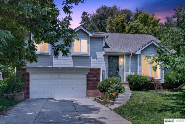 2606 Blackhawk Drive, Bellevue, NE 68123