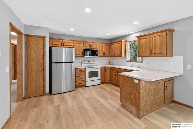 2606 Blackhawk Drive, Bellevue, NE 68123