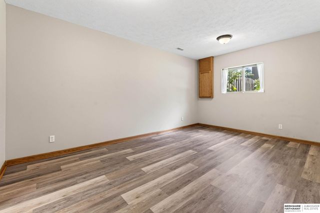2606 Blackhawk Drive, Bellevue, NE 68123