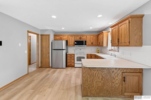 2606 Blackhawk Drive, Bellevue, NE 68123