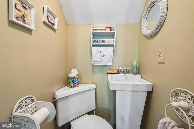 147 HAWTHORNE AVE, Haddonfield, NJ 08033