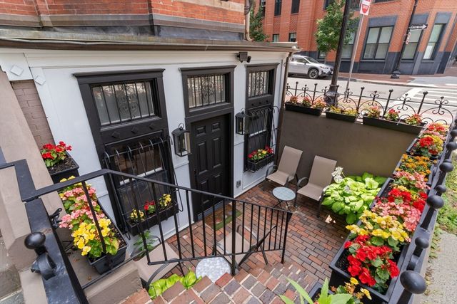 560 Columbus Avenue 1, Boston, MA 02118
