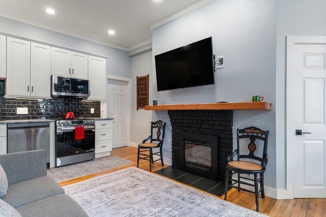 560 Columbus Avenue 1, Boston, MA 02118