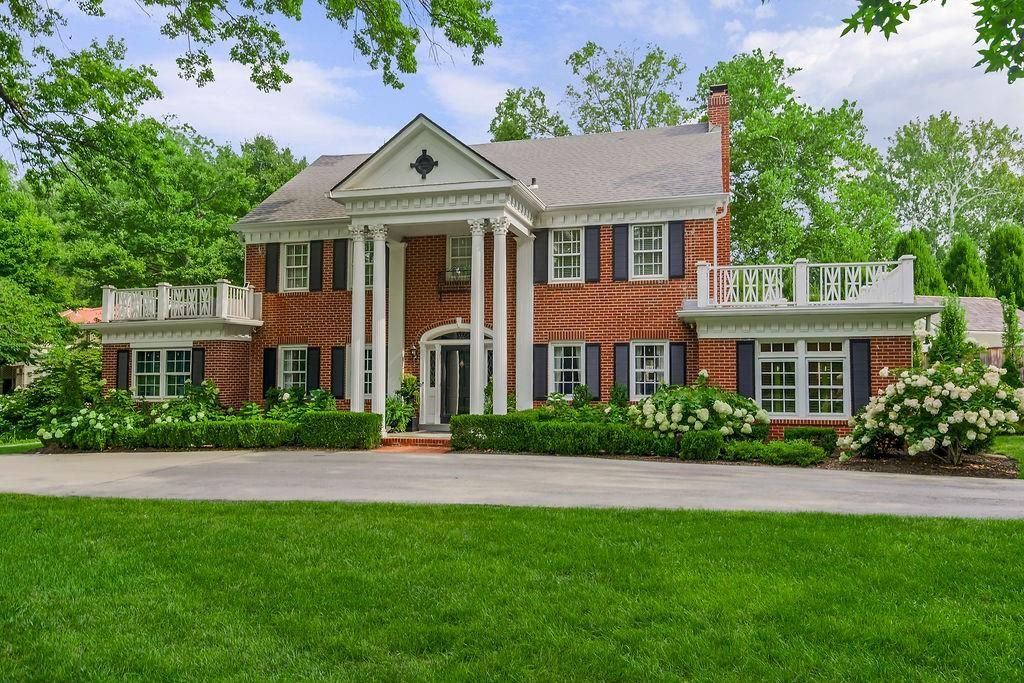 6141 Mission Drive, Mission Hills, KS 66208