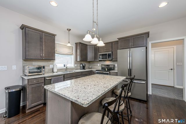 2 Farmington Drive, North Branford, CT 06472