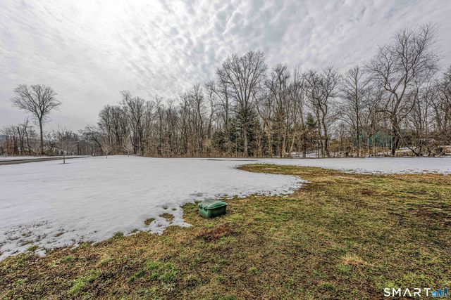 2 Farmington Drive, North Branford, CT 06472