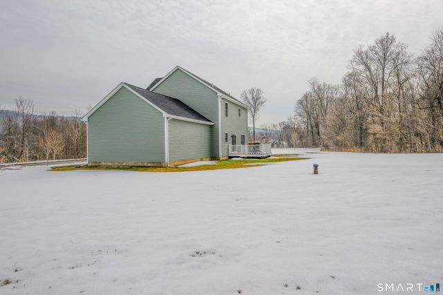 2 Farmington Drive, North Branford, CT 06472