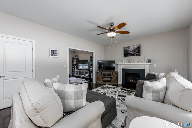 2 Farmington Drive, North Branford, CT 06472